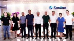 南山區(qū)副區(qū)長(zhǎng)夏雷一行蒞臨長(zhǎng)亮科技調(diào)研考察